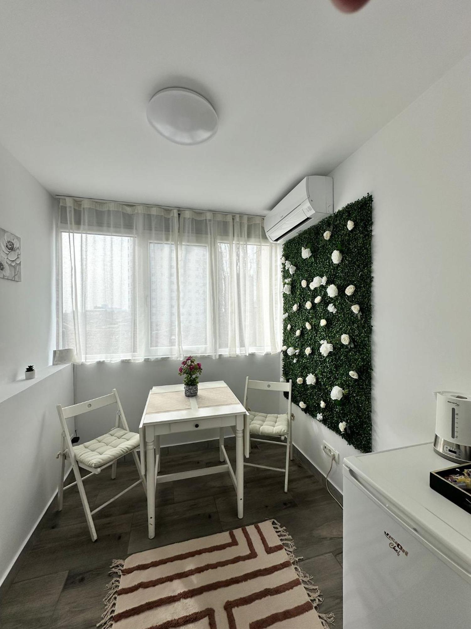 Love Light Studio Victoriei Букурещ Екстериор снимка